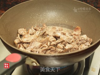 Braised Duck with Zijiang: A Seasonal Home-cooked Dish for Appetizers recipe