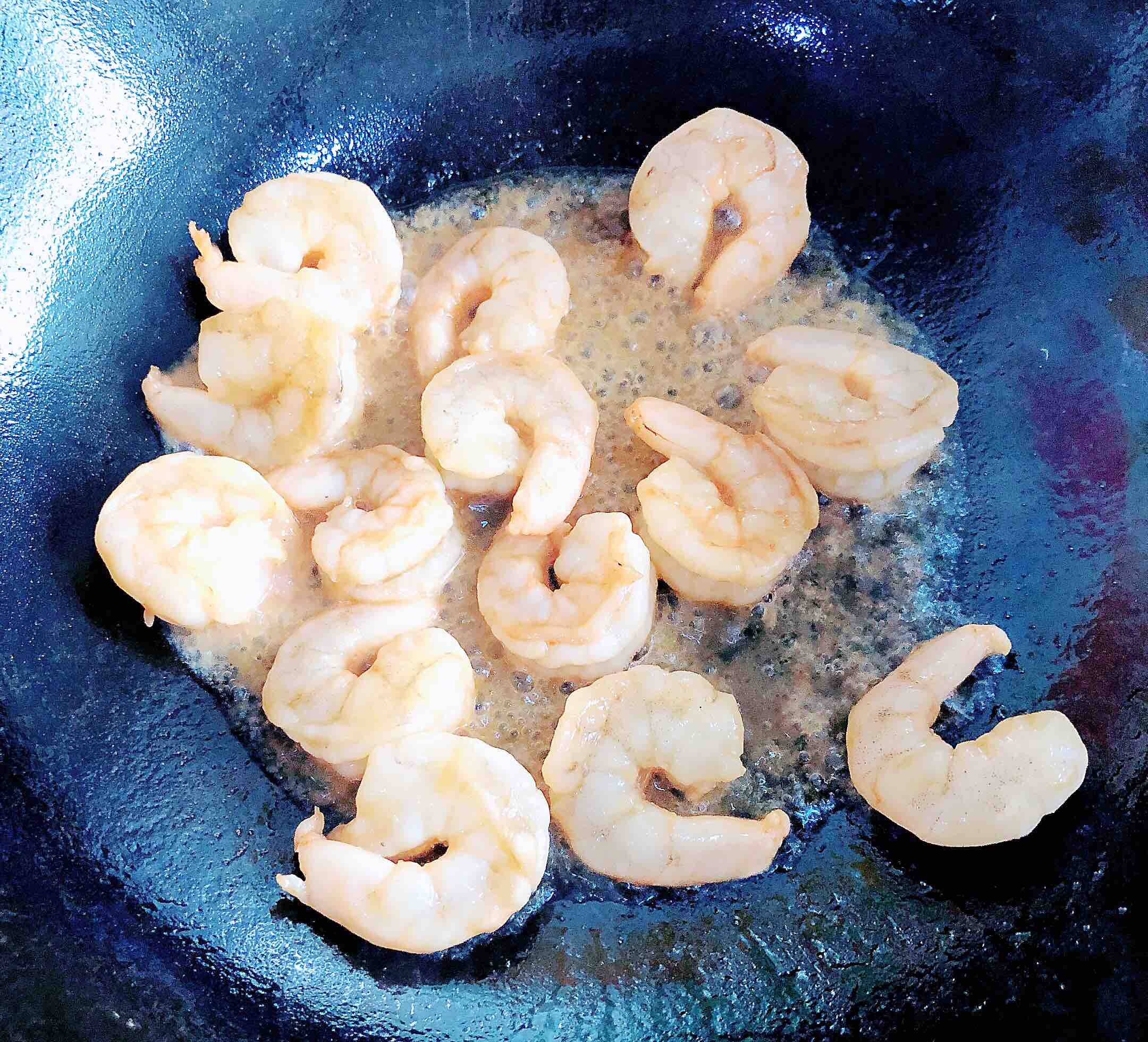 Pasta with Curry Shrimp and Fresh Vegetables recipe