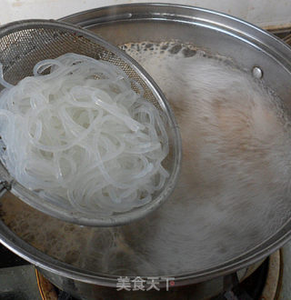 Shrimp, Vermicelli and Melon Slice Soup recipe