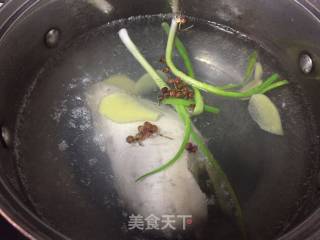 Spicy Chicken Shredded with Cold Sauce recipe