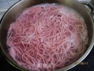 Fried Noodles with Amaranth Sauce recipe