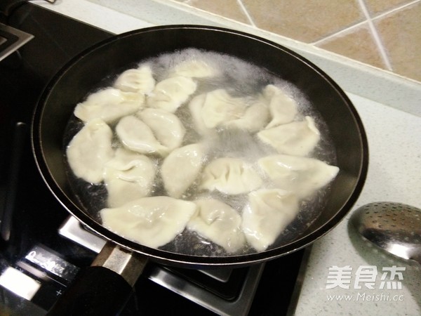 Buqiu Runzao Pork and Cabbage Dumplings recipe