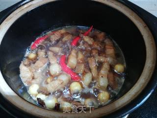 Roast Pork with Fresh Lotus Seeds recipe