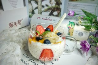 Quinoa Yogurt Fruit Cup recipe