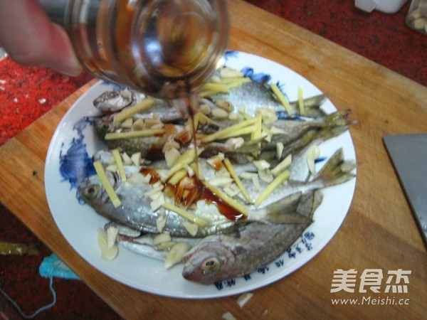 Steamed Small Sea Fish recipe