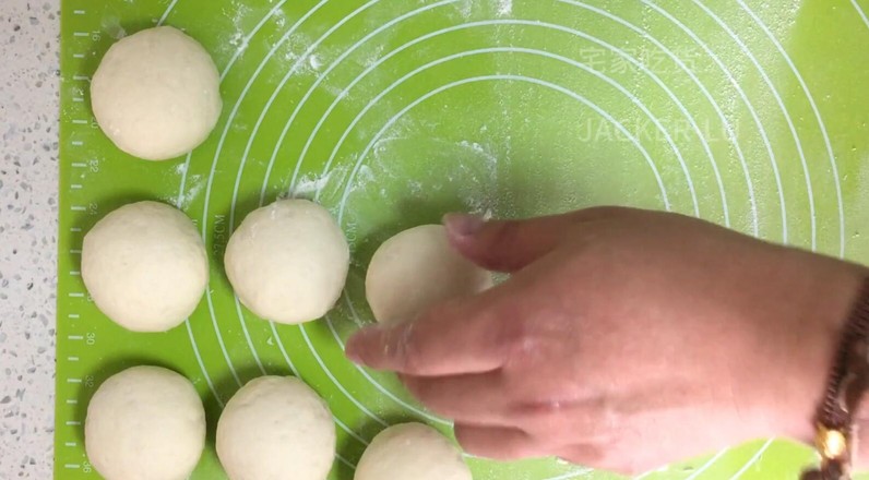 Homemade Steamed Buns with Fresh Meat, Tender and Juicy, Full of Meaty Flavor recipe