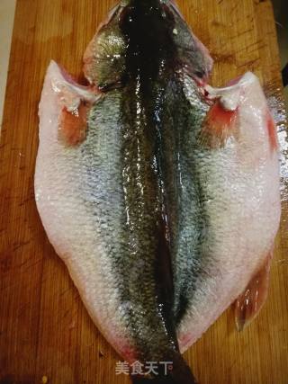 How to Quickly Grill Sea Bass with An Electric Baking Pan recipe