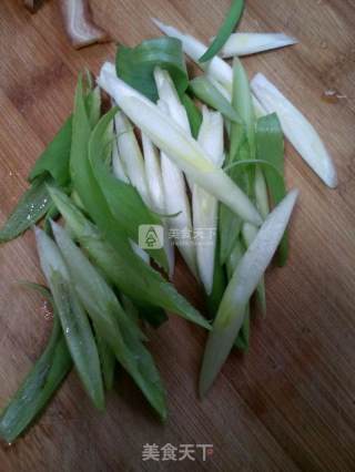 Pork Ears Mixed with Shallots recipe