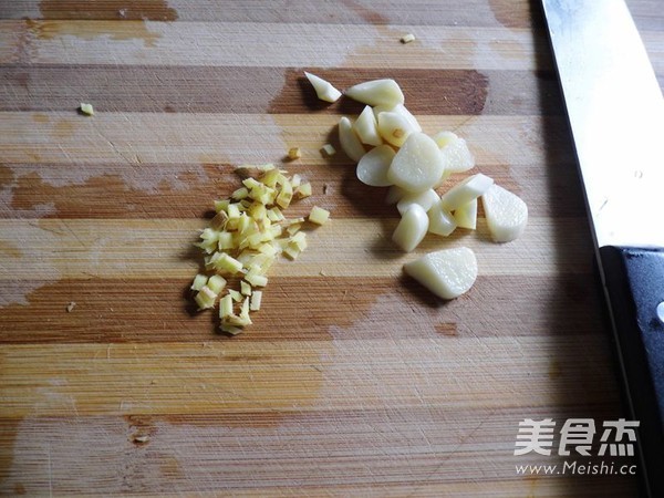 Stir-fried Shrimp with Onion recipe