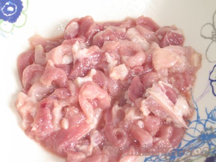 Stir-fried Bracken with Shredded Pork recipe