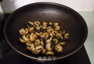 Braised Winter Melon with Sea Cucumber and Scallops recipe