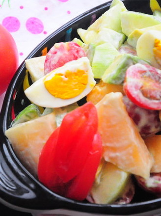 Tomato and Egg Fruit Salad