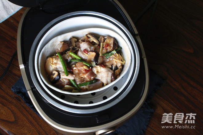 Steamed Chicken Drumsticks with Mushrooms recipe