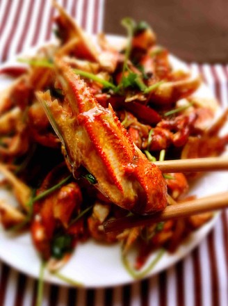 Stir-fried Spicy Crab Tongs