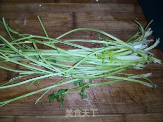 Stir-fried Shredded Pork with Cilantro and Carrots recipe