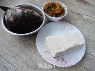 Stewed Fish Head with Sauerkraut and Tofu recipe