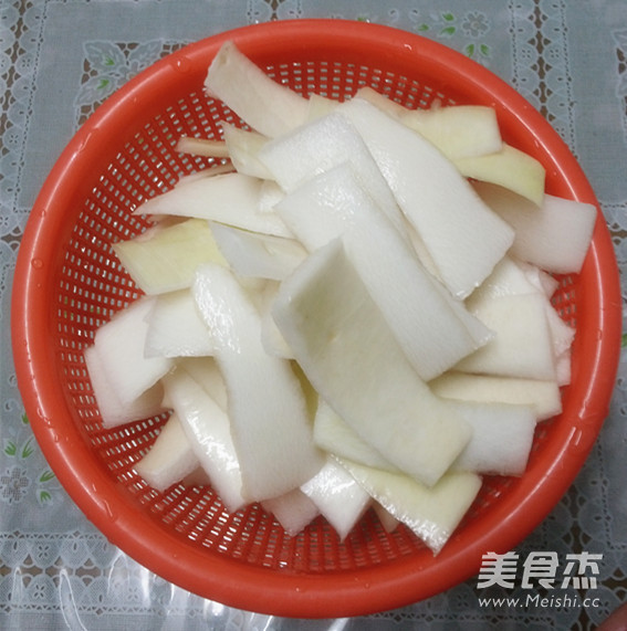 Korean Spicy Radish Peel recipe