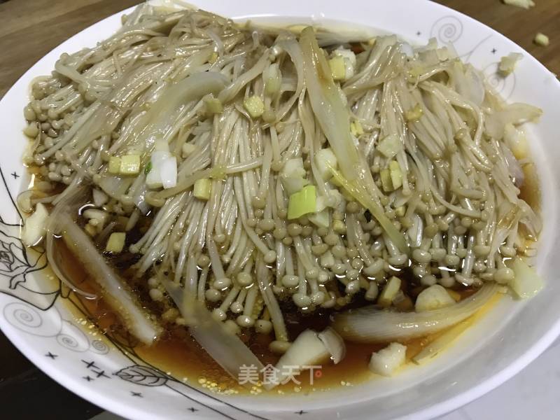 Steamed Enoki Mushroom with Fish Soy Sauce recipe