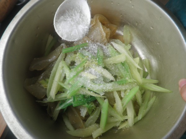 Celery Tossed with Vermicelli recipe