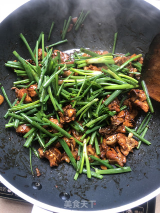 Stir-fried Chicken Nuggets with Scallions recipe