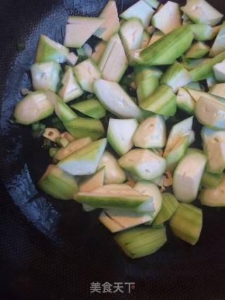 Vegetarian Fried Loofah recipe