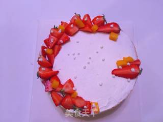Strawberry Wreath Cake (eight Inches) recipe