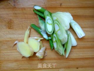 Braised Chicken Thigh with Potatoes and Mushrooms recipe