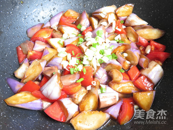 Stir-fried Eggplant with Tomato recipe