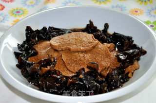 Vegetarian Chicken Stir-fried Black Fungus recipe