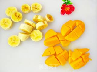 Mango Banana Yogurt Shake recipe