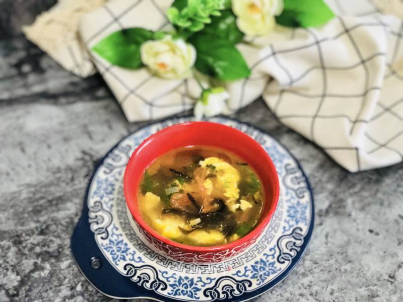 Tomato and Egg Soup with Fungus recipe