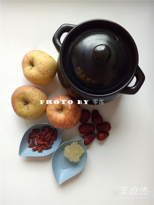 Apple and Red Date Soup recipe
