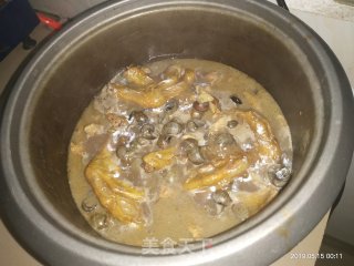 Snail and Duck Feet in Clay Pot recipe