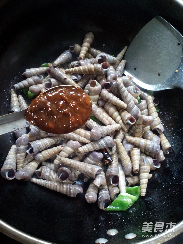 Braised Snails in Sauce recipe
