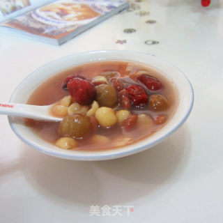 Lotus Seed, Red Dates and Longan Soup recipe