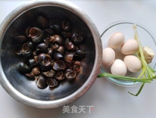 Scrambled Eggs with Snail Meat recipe