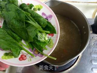 Rice Noodles with Spinach, Mushroom and Chicken Soup recipe