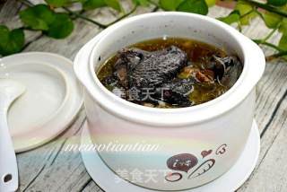 Stewed Black-bone Chicken with Angelica, Peanuts and Red Dates recipe