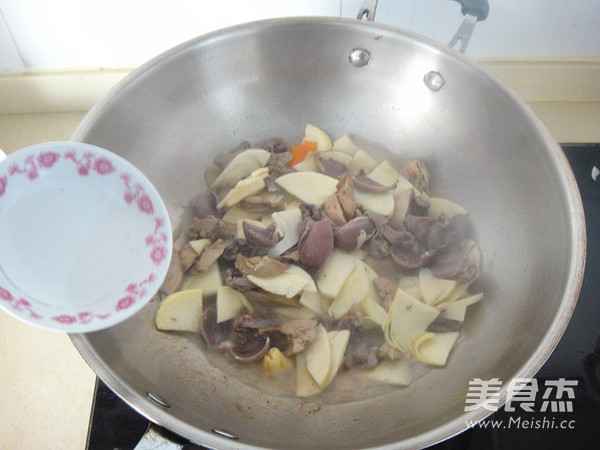 Stir-fried Winter Bamboo Shoots recipe