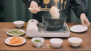 Cold Chicken Snail Noodles, A Recipe for Going to The Street to Grab The Cold Skin Business recipe