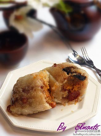 Scallops, Peanuts and Egg Yolk Rice Dumplings