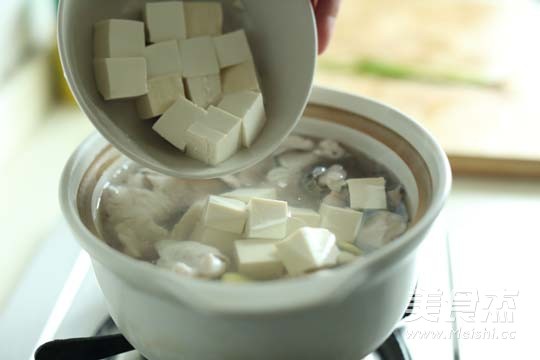 Fish Fillet Tofu Soup recipe