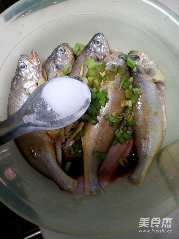 Fried Yellow Croaker recipe
