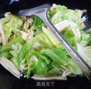 Fried Beef Cabbage with Yuba recipe
