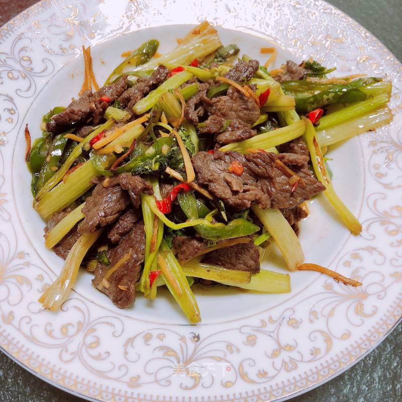 Celery Stir-fried Beef recipe