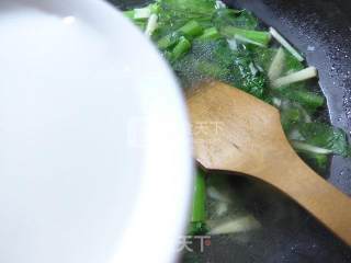 Winter Bamboo Shoots and Tiancai Core Soup recipe