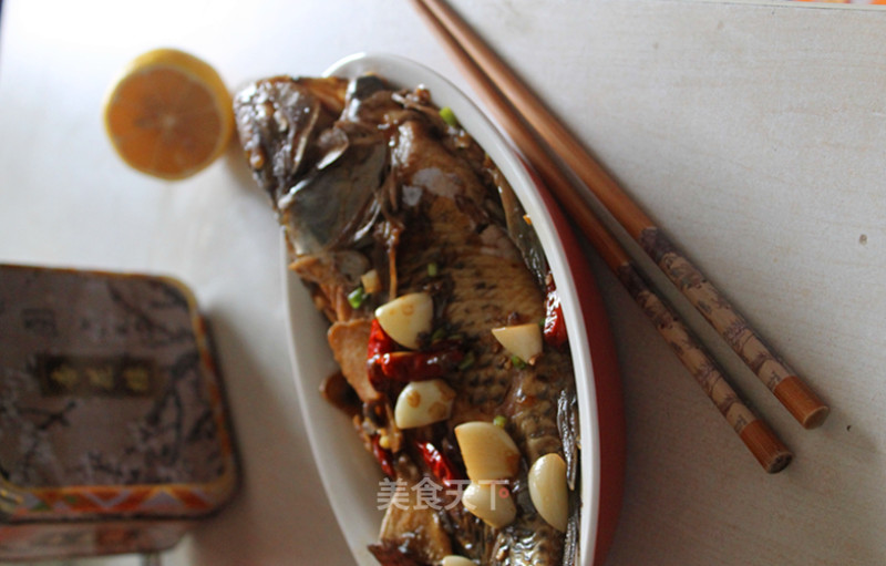 Braised Fish with Garlic Cloves recipe