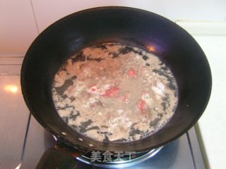 Fatty Beef Soaked in Three Pepper Sour Soup recipe