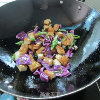 Stir-fried Braised Tofu with Purple Cabbage recipe