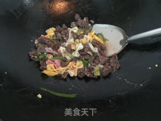 Black Pepper Beef Butterfly Noodle recipe